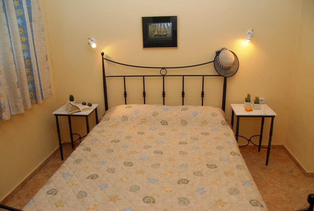 Zorbas Apartments Volissos Quarto foto